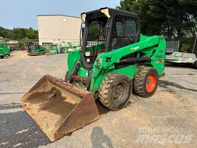 Bobcat S550 滑移装载机