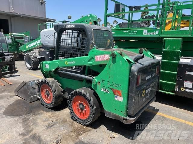 Bobcat S550 滑移装载机