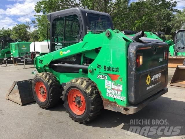 Bobcat S550 滑移装载机