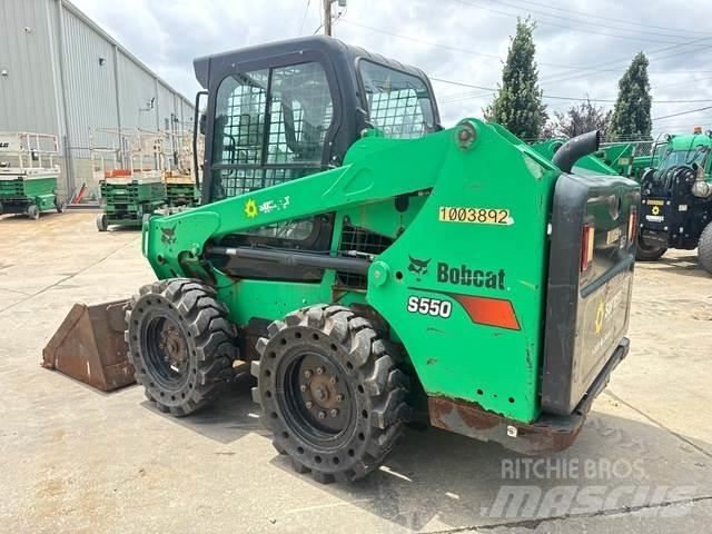 Bobcat S550 滑移装载机