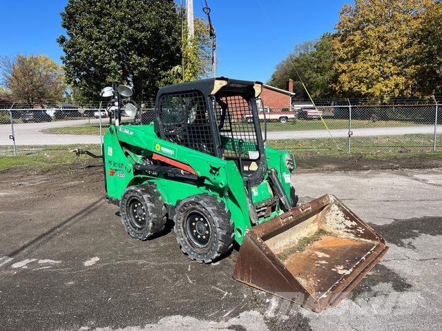 Bobcat S550 滑移装载机
