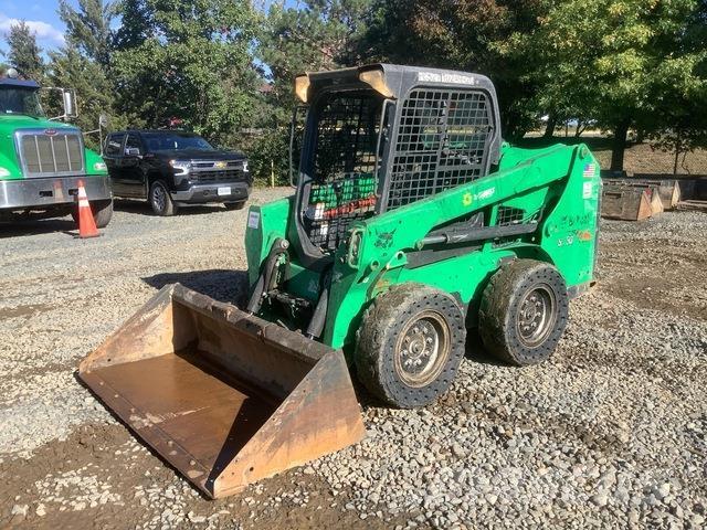 Bobcat S550 滑移装载机