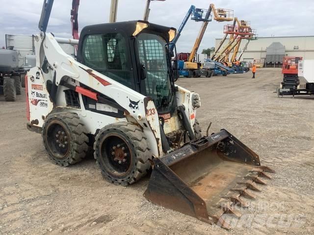 Bobcat S570 滑移装载机