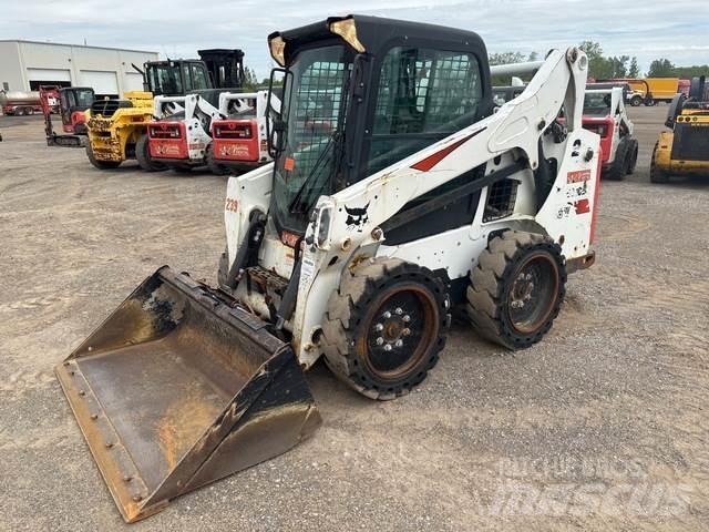 Bobcat S570 滑移装载机