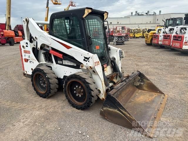 Bobcat S570 滑移装载机