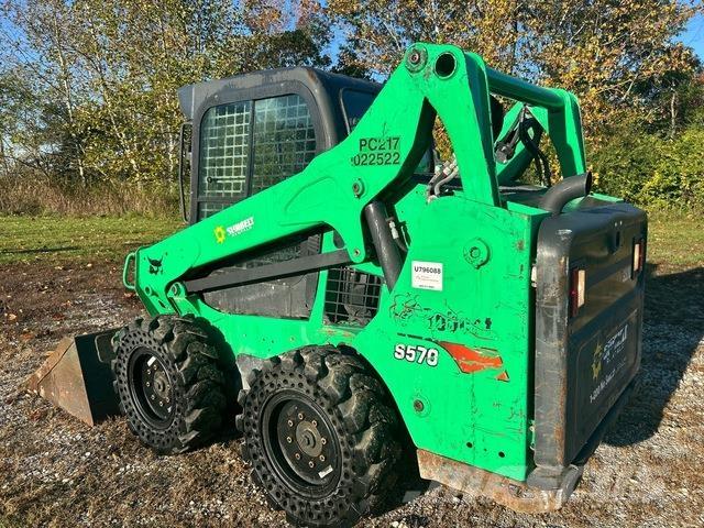 Bobcat S570 滑移装载机