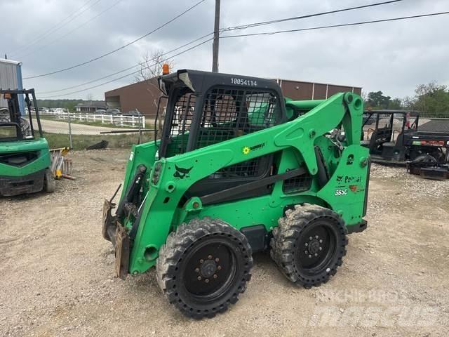 Bobcat S650 滑移装载机