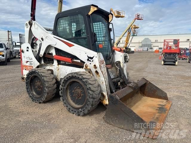 Bobcat S650 滑移装载机