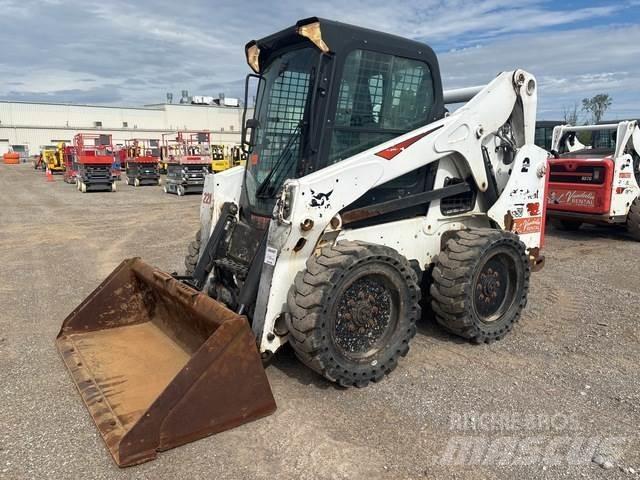 Bobcat S650 滑移装载机