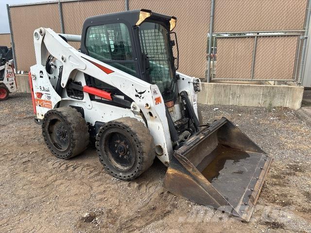 Bobcat S650 滑移装载机
