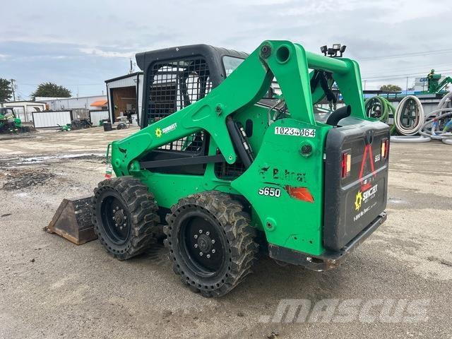 Bobcat S650 滑移装载机