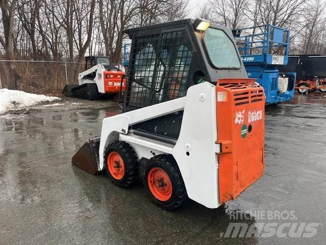 Bobcat S70 滑移装载机