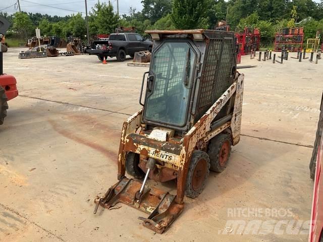 Bobcat S70 滑移装载机