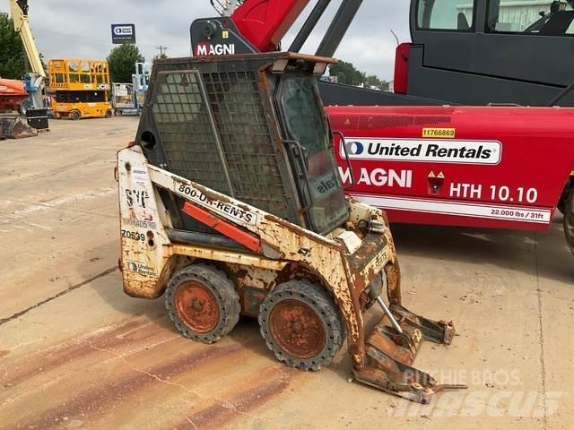 Bobcat S70 滑移装载机