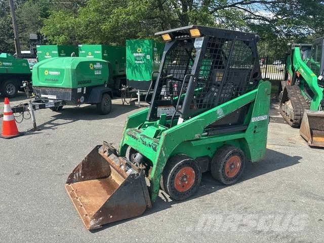 Bobcat S70 滑移装载机