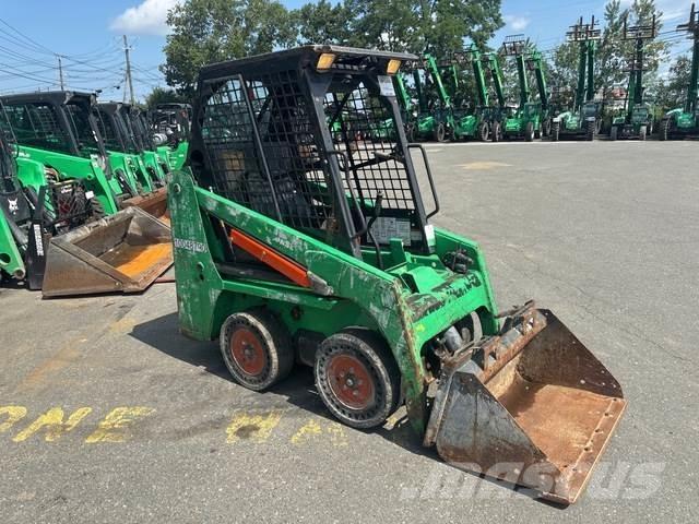 Bobcat S70 滑移装载机