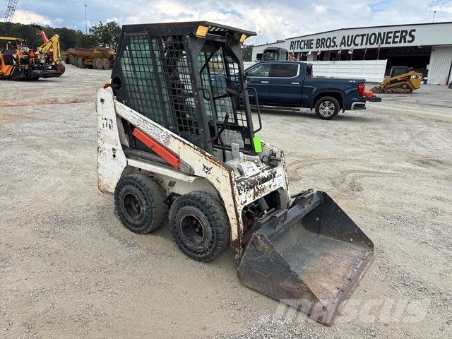 Bobcat S70 滑移装载机