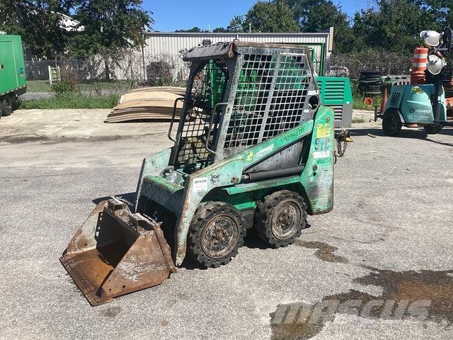 Bobcat S70 滑移装载机