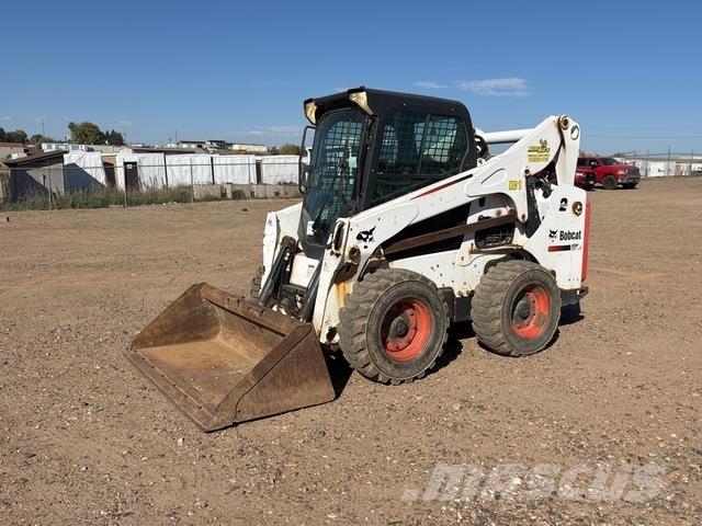 Bobcat S750 滑移装载机