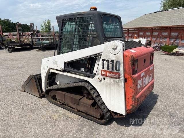 Bobcat T110 滑移装载机