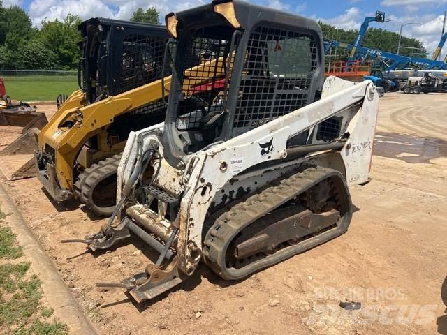 Bobcat T450 滑移装载机