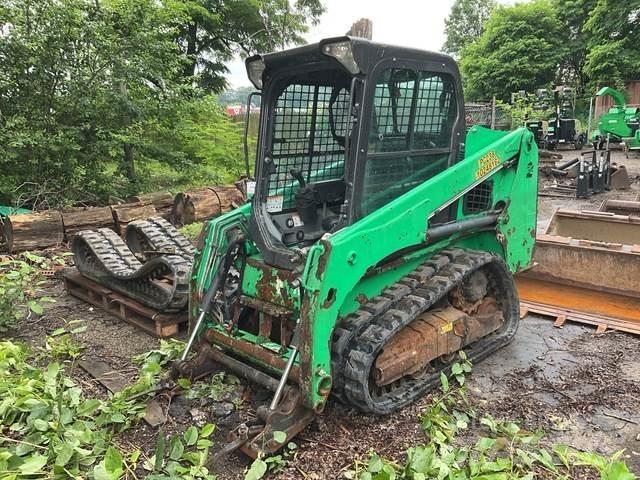 Bobcat T450 滑移装载机