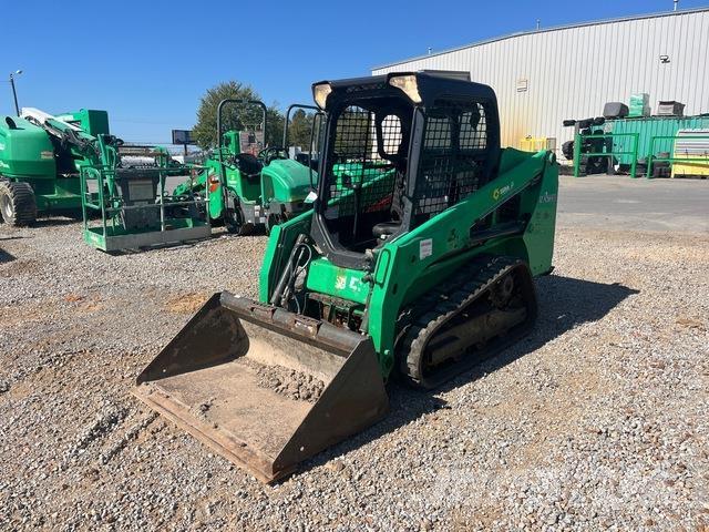 Bobcat T450 滑移装载机
