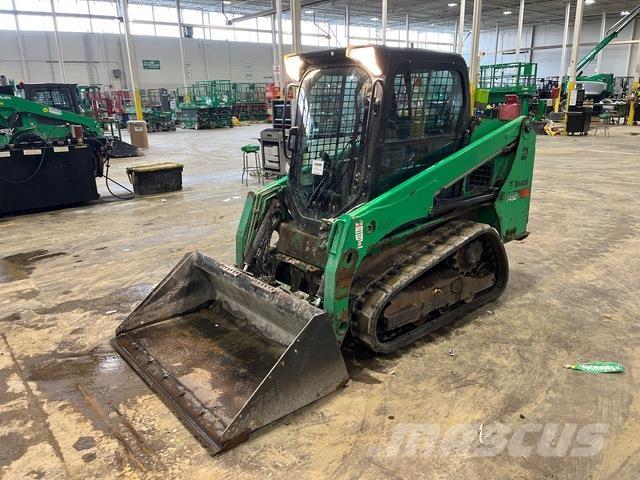 Bobcat T450 滑移装载机