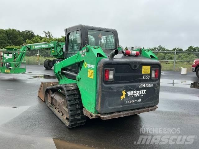 Bobcat T550 滑移装载机