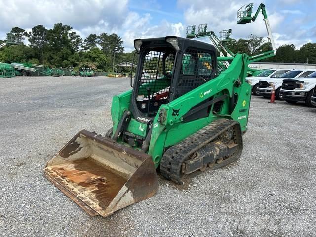 Bobcat T590 滑移装载机