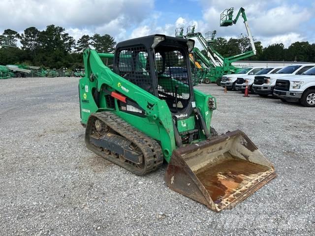 Bobcat T590 滑移装载机