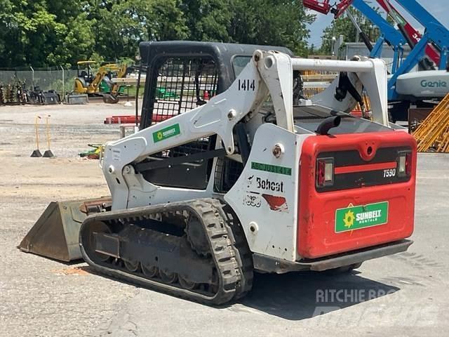 Bobcat T590 滑移装载机