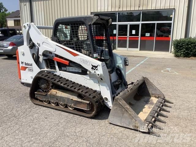 Bobcat T590 滑移装载机