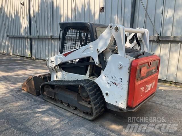 Bobcat T590 滑移装载机