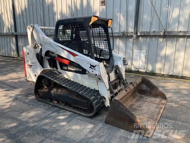 Bobcat T590 滑移装载机