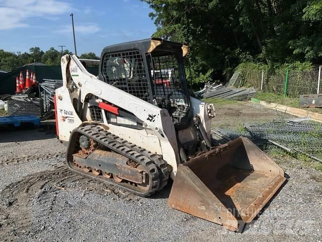 Bobcat T590 滑移装载机