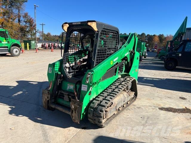 Bobcat T590 滑移装载机
