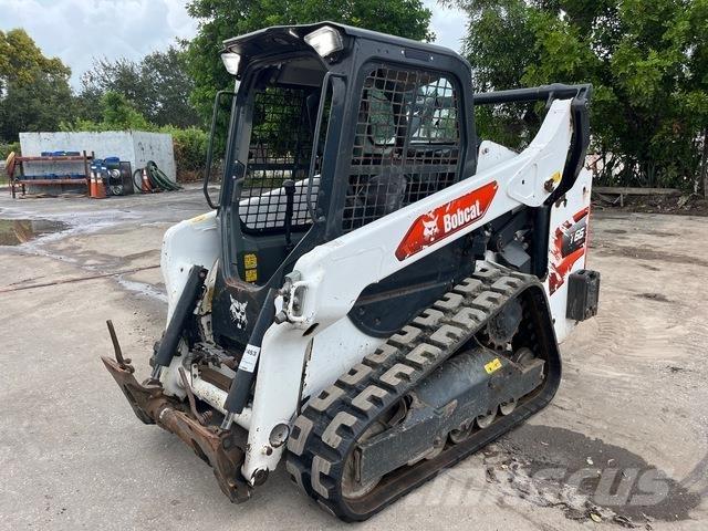 Bobcat T66 滑移装载机