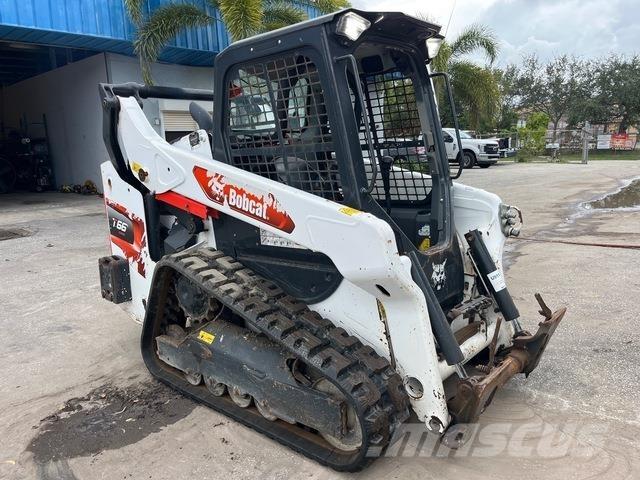 Bobcat T66 滑移装载机