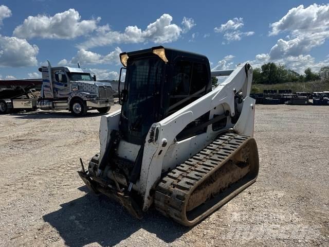 Bobcat T740 滑移装载机