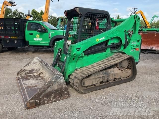 Bobcat T740 滑移装载机