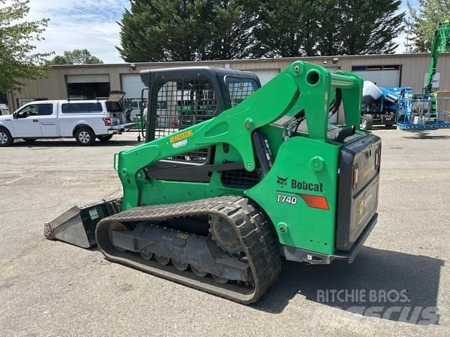 Bobcat T740 滑移装载机