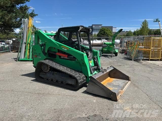 Bobcat T740 滑移装载机