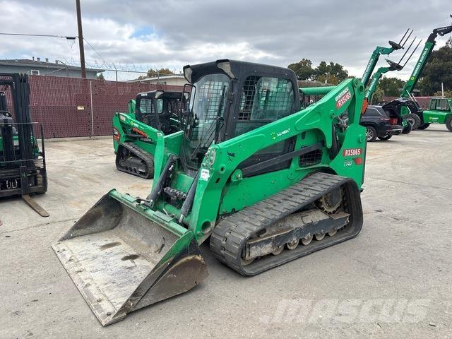 Bobcat T740 滑移装载机