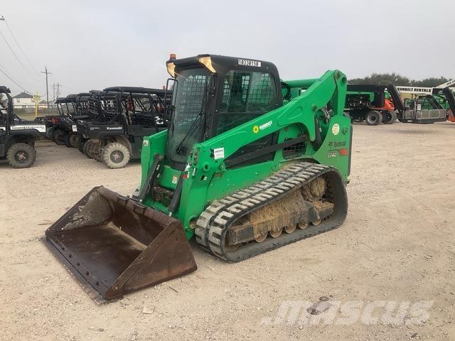 Bobcat T740 滑移装载机