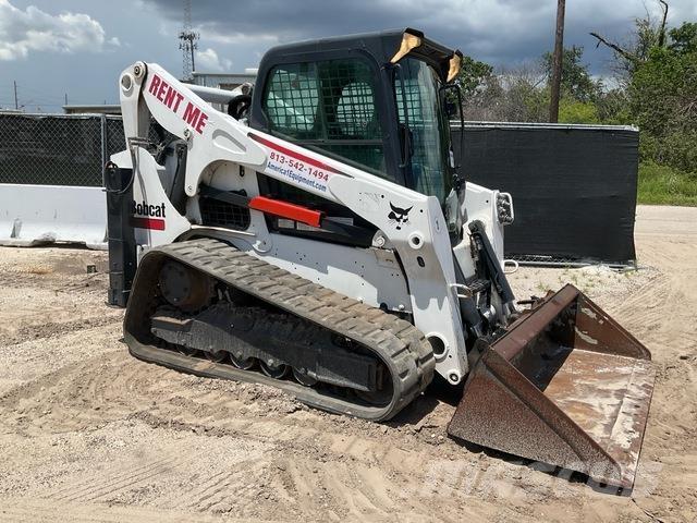 Bobcat T750 滑移装载机