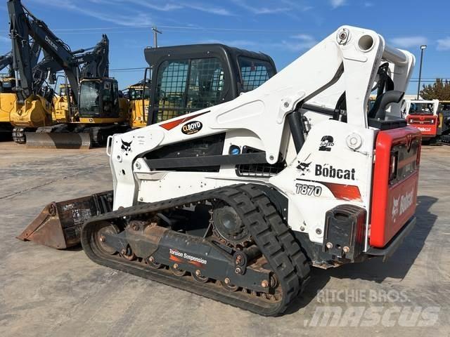 Bobcat T870 滑移装载机