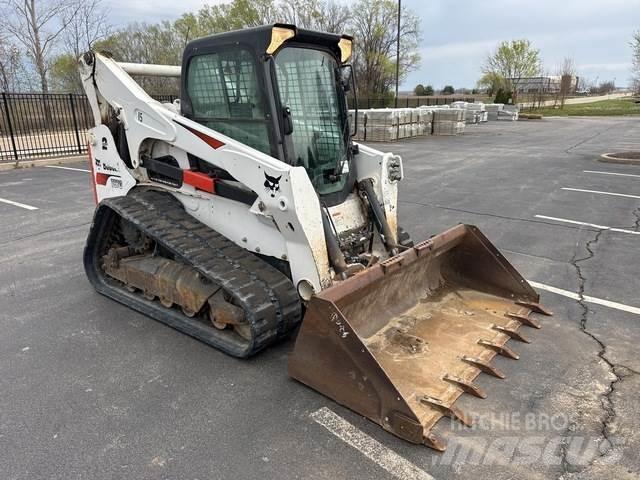 Bobcat T870 滑移装载机