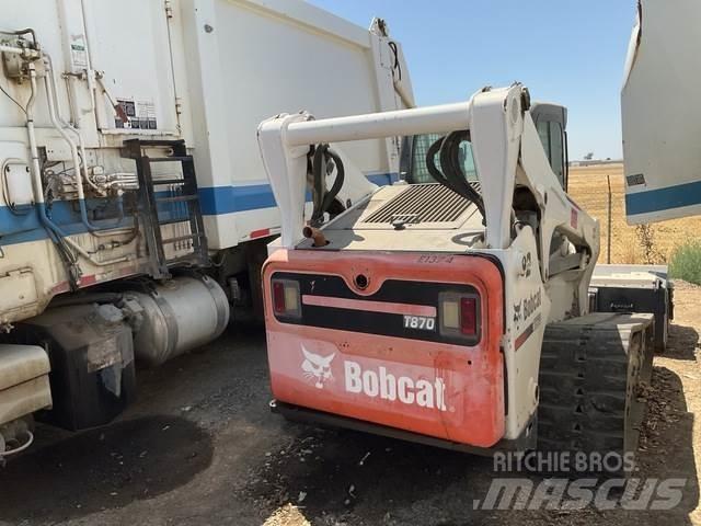 Bobcat T870 滑移装载机