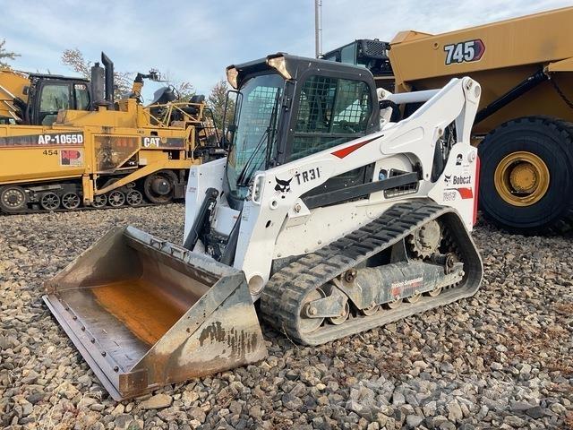 Bobcat T870 滑移装载机
